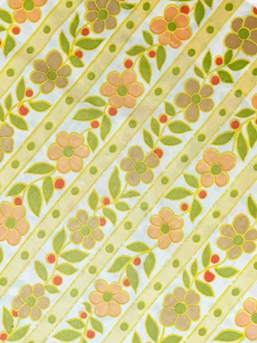 Vintage 70s Cannon Royal Family Floral Pillowcase Mod Daisy Retro Bedding MCM